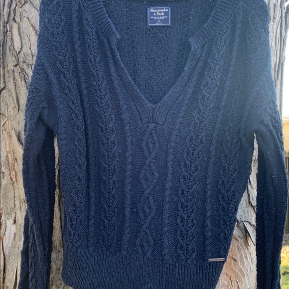 Abercrombie small knit v neck sweater - Picture 3 of 6